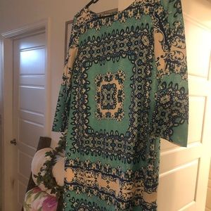 Beautiful patterned dress!